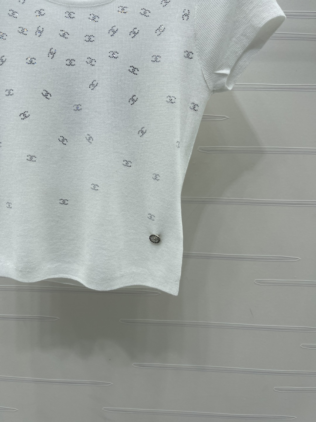 Women's short sleeves